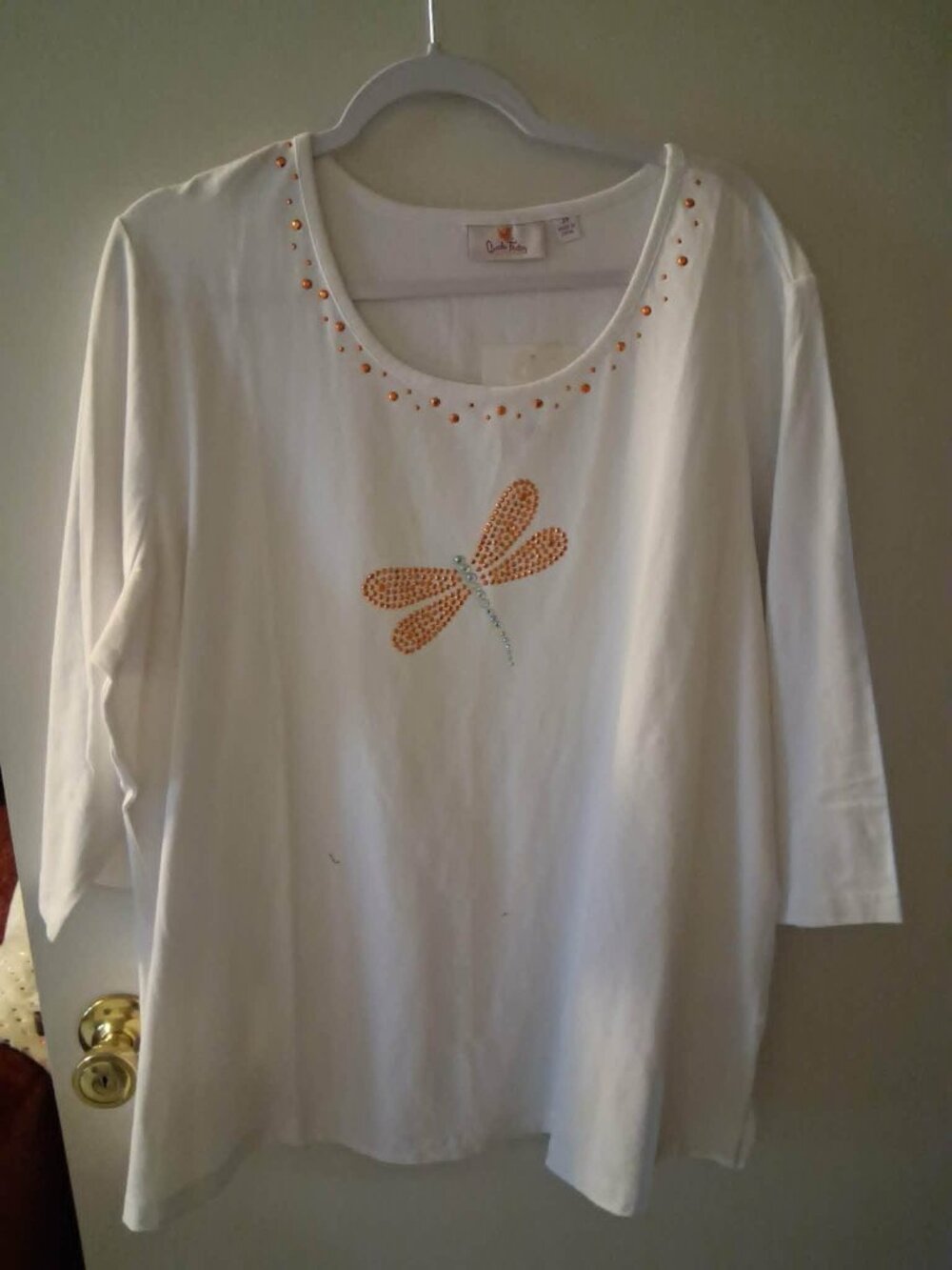 Woman's Quacker factory top white with copper Dragon Fly 2X NEW
